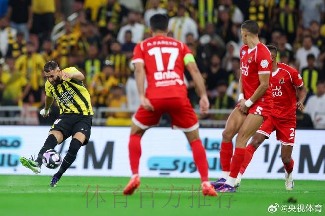 种种迹象表明本泽马将首发出战 其本人已准备就绪 种种迹象表明本泽马将首发出战 其本人已准备就绪