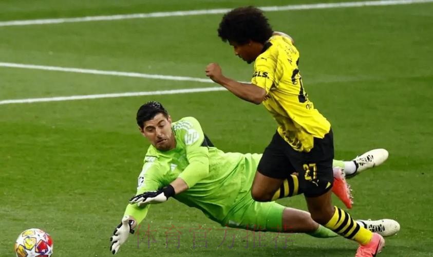 库尔图瓦：要肩负皇马队徽赋予的历史责任